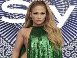 جينيفر لوبيز الجمال يقاوم الزمن… إطلالة مثيرة لإبنة 49 من عمرها缩略图