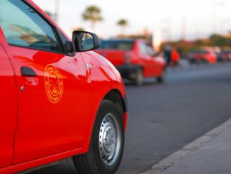 تاكسيات وجدة تستأنف عملها بعد التوصل للحل缩略图