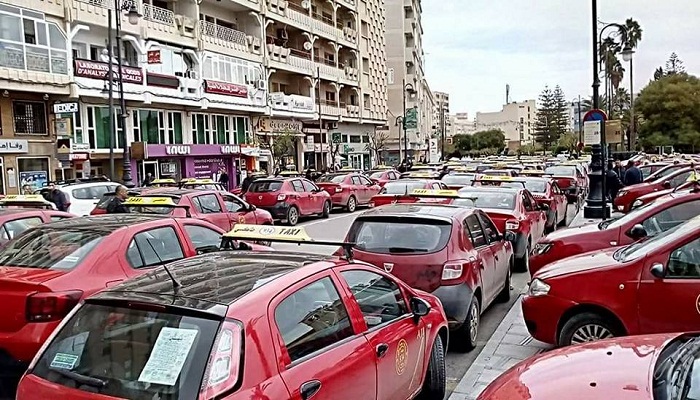 “الطاكسيات الصغيرة” تعلن عن خوض الإضراب مجددا缩略图 “الطاكسيات الصغيرة” تعلن عن خوض الإضراب مجددا缩略图