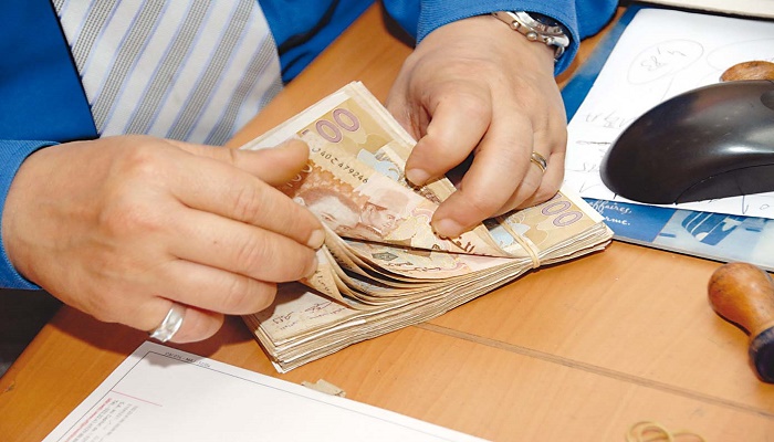 بعد عدة احتجاجات..الحكومة توقف الإجراءات الضريبية الجديدة缩略图 بعد عدة احتجاجات..الحكومة توقف الإجراءات الضريبية الجديدة缩略图