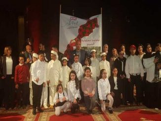 هشام الصغير يشتري لوحة فنية ب5 ملايين سنتيم دعما لأطفال التثلث الصبغي بوجدة缩略图