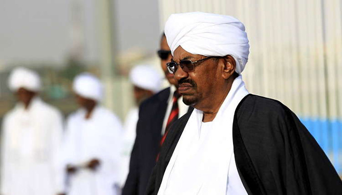 أنباء عن تنحي البشير.. والشعب السوداني يتنظر بيان الجيش缩略图 أنباء عن تنحي البشير.. والشعب السوداني يتنظر بيان الجيش缩略图