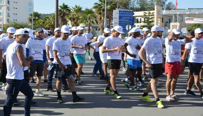 مشاركة أزيد من 200 طالب وطالبة بخطوات النجاح بجامعة محمد الأول缩略图 مشاركة أزيد من 200 طالب وطالبة بخطوات النجاح بجامعة محمد الأول缩略图