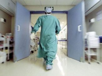 وزير الصحة خالد آيت الطالب يفتش المصحات الخاصة ويقرر عقوبات缩略图