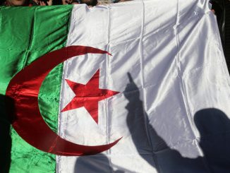 السجن 15 عاما لشقيق بوتفليقة ومديري جهاز المخابرات السابقين في الجزائر缩略图