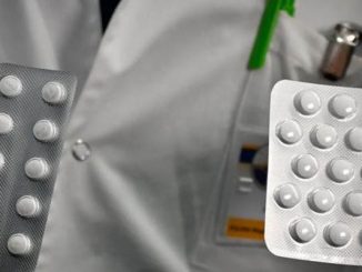 وزير الصحة يوقع على قرار استعمال دواء “الكلوروكين” المصنع بالمغرب لعلاج المصابين بـ “كورونا”缩略图