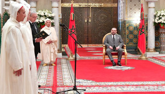 الملك يستقبل الأعضاء الأربعة الجدد المعينين بالمحكمة الدستورية缩略图 الملك يستقبل الأعضاء الأربعة الجدد المعينين بالمحكمة الدستورية缩略图
