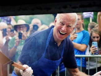 تقرير أمريكي: جو بايدن متهم بالتحرش الجنسي缩略图