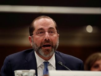 وسائل إعلام أميركية: البيت الأبيض يبحث تغيير وزير الصحة والخدمات الإنسانية أليكس ازار缩略图