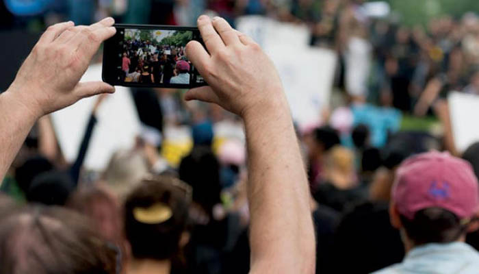 منع التصوير المباشر والاعتماد على الصحفيين المهنيين缩略图 منع التصوير المباشر والاعتماد على الصحفيين المهنيين缩略图