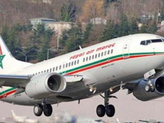 الدفعة الأولى من المغاربة العالقين بالجزائر تحل بمطار وجدة缩略图