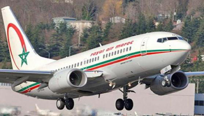 الدفعة الأولى من المغاربة العالقين بالجزائر تحل بمطار وجدة缩略图 الدفعة الأولى من المغاربة العالقين بالجزائر تحل بمطار وجدة缩略图