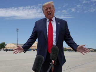 ترامب غاضب جدا من الشعب الامريكي ويهدد  باستخدام القوة غير المحدودة缩略图