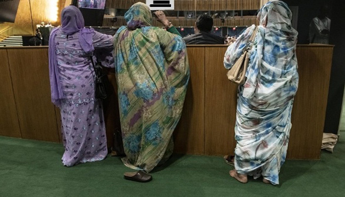 ولاية العيون تسمح لمحلات بيع الملابس بفتح أبوابها مع الالتزام بالشروط الوقائية والتوقيت缩略图 ولاية العيون تسمح لمحلات بيع الملابس بفتح أبوابها مع الالتزام بالشروط الوقائية والتوقيت缩略图