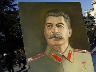 القضاء يرفض رفع السرية عن المدعين العامين في حقبة ستالين缩略图