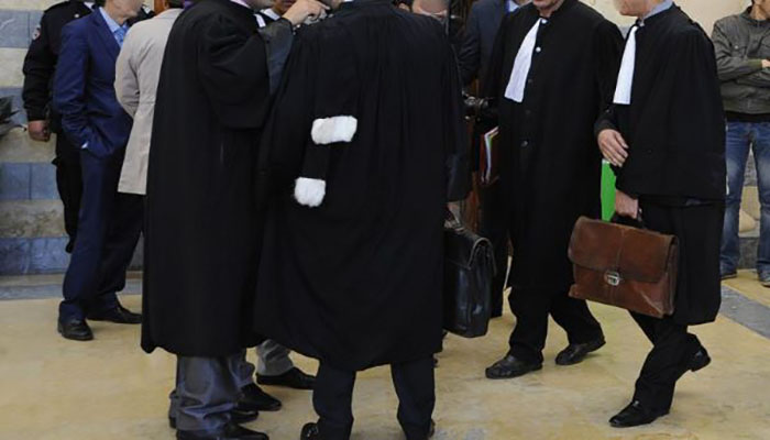 المحامون يرفضون قانون تنظيم مهنة المفوضين القضائيين缩略图 المحامون يرفضون قانون تنظيم مهنة المفوضين القضائيين缩略图