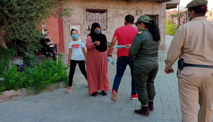 السلطات العمومية تباشر حملات للتوعية بمخاطر كورونا وتقرر إغلاق احياء في عدة مدن缩略图 السلطات العمومية تباشر حملات للتوعية بمخاطر كورونا وتقرر إغلاق احياء في عدة مدن缩略图