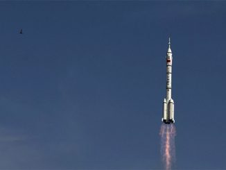 مركبة صينية تطلق أجساما مجهولة في الفضاء ثم تغادر المدار缩略图