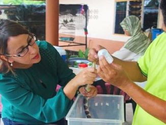 مغربية ضمن “بطلات” التوعية بلدغات الأفاعي缩略图