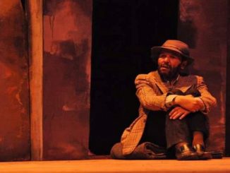 المسرحي عبد اللطيف احسينة يخوض اعتصاما و اضرابا عن الطعام ببهو وزارة الثقافة缩略图