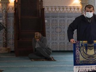 عريضة تدعو إلى إعادة فتح المساجد بالتدريج缩略图