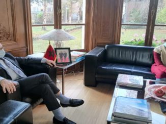 تكريم للكاتبة الشابة إيناس لمعلم缩略图