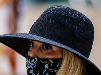 إيفانكا ترامب مهووسة بالمال والسلطة مثل والدها缩略图