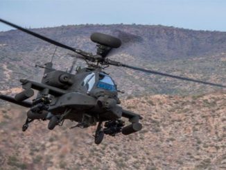 بعد اقتنائها .. تداريب قتالية لطياري القوات المغربية في مروحيات “أباتشي缩略图