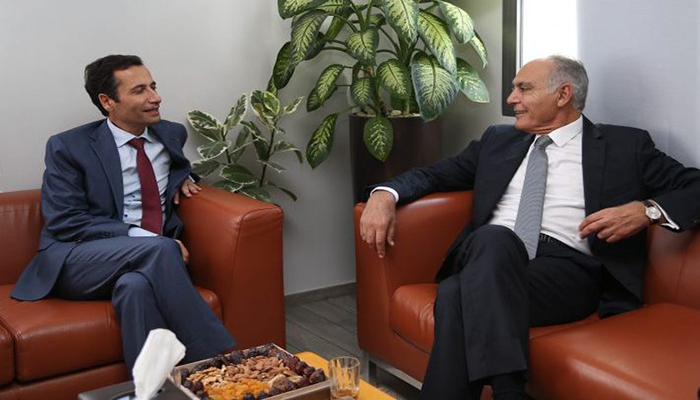 مجلس المستشارين يدخل تعديلا على مشروع القانون المالي خدمة لمصالح شركة في ملك مزوار缩略图 مجلس المستشارين يدخل تعديلا على مشروع القانون المالي خدمة لمصالح شركة في ملك مزوار缩略图