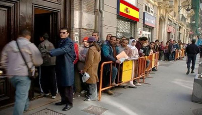 المغاربة أول جالية أجنبية مقيمة بشكل قانوني في إسبانيا… معهد الإحصاء يكشف العدد缩略图 المغاربة أول جالية أجنبية مقيمة بشكل قانوني في إسبانيا… معهد الإحصاء يكشف العدد缩略图