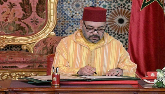 الملك يبعث برقية تعزية ومواساة إلى أسرة المرحوم عبد الرحيم الحجوجي缩略图 الملك يبعث برقية تعزية ومواساة إلى أسرة المرحوم عبد الرحيم الحجوجي缩略图
