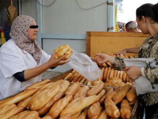 جامعة حماية المستهلك تطالب بتنظيم قطاع توزيع وبيع الخبز缩略图