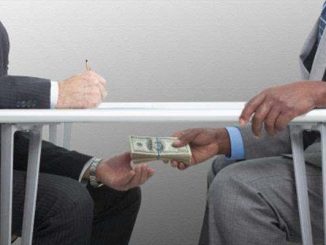 الفساد والرشوة ظاهرتان معرقلتان للتنمية المستدامة.缩略图