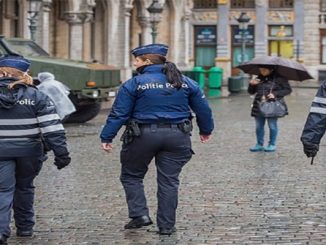 بروكسيل .. مغربي ينقذ شرطية من اعتداء عنيف缩略图