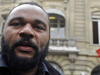 فرنسا.. تغريم كوميدي بـ9 آلاف يورو بسبب “أغنية معادية للسامية”缩略图