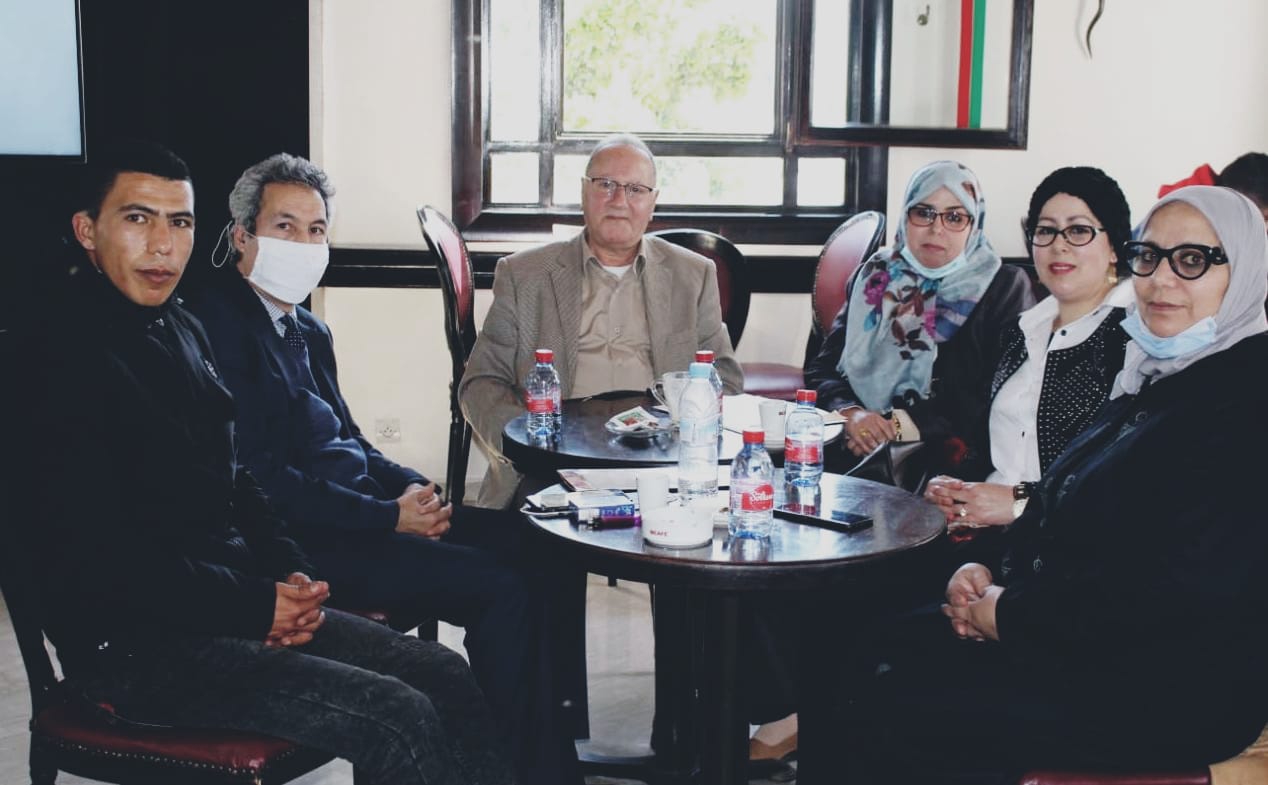 الرباط : الفنانة التشكيلية زينب جميلة بحباح تحضى بتكريم فاخر缩略图