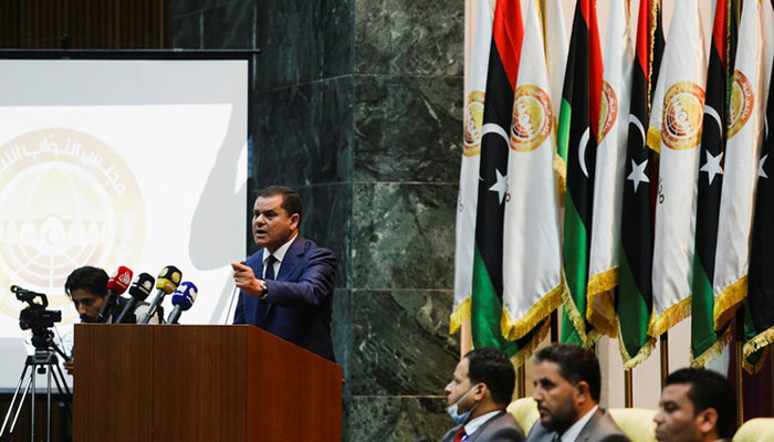 الحكومة الليبية تؤدي اليمين أمام مجلس النواب في طبرق بحضور عدد من السفراء缩略图 الحكومة الليبية تؤدي اليمين أمام مجلس النواب في طبرق بحضور عدد من السفراء缩略图