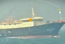 البحرية الملكية توقف سفينة صينية دخلت المياه المغربية للصيد بدون ترخيص缩略图