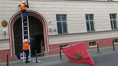 محاولة تدنيس فاشلة للعلم الوطني في برلين缩略图