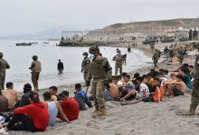 السلطات الإسبانية تستغل “أزمة سبتة” لترحيل لاجئين يمنيين من طالبي اللجوء缩略图