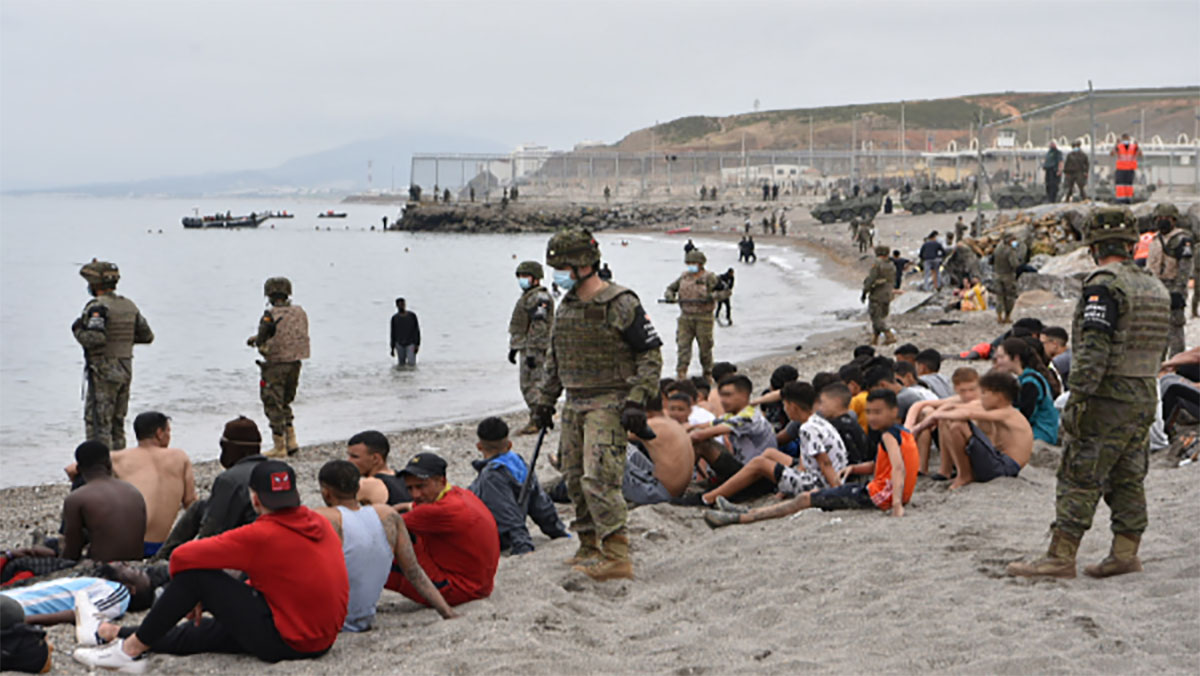 السلطات الإسبانية تستغل “أزمة سبتة” لترحيل لاجئين يمنيين من طالبي اللجوء缩略图