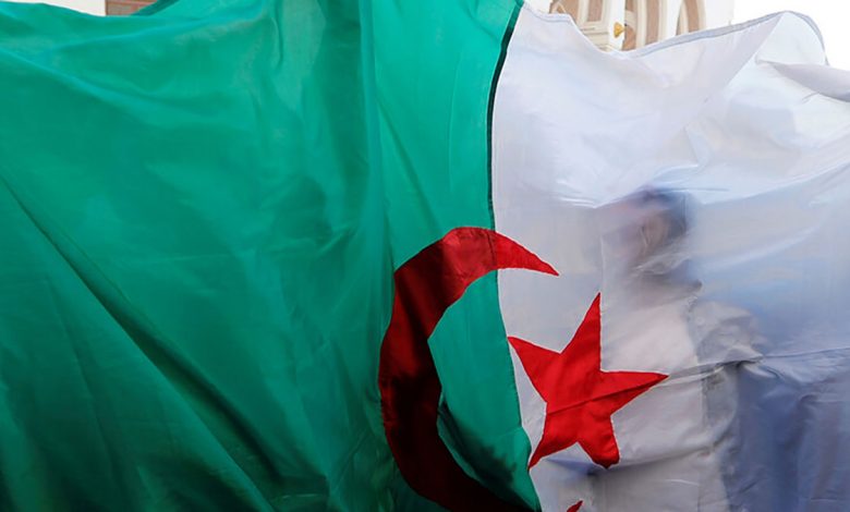 الجزائر.. انطلاق الحملات الانتخابية تمهيدا لانتخابات 12 يونيو缩略图 الجزائر.. انطلاق الحملات الانتخابية تمهيدا لانتخابات 12 يونيو缩略图