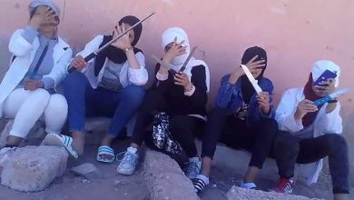 قضية التلميذات “المشرملات”… أباء وأمهات وأولياء التلاميذ يحملون النقابات وتنسيقية “الأساتذة المتعاقدين” المسؤولية缩略图