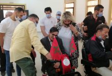 وجدة .. تكريم ولا أروع لعميد المنتخب الوطني سابقا الطاهري والفنان بنعيسى缩略图