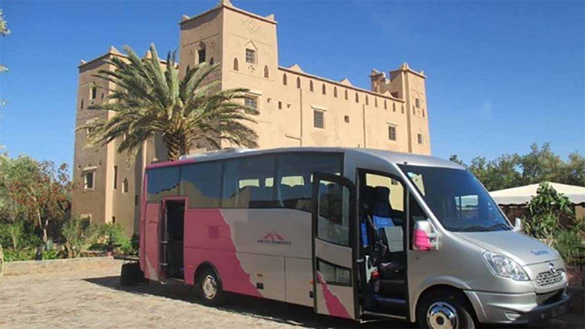 مهنيو النقل السياحي يدعون الحكومة إلى استحضار مشاكل القطاع كخطوة لإنعاش السياحة缩略图