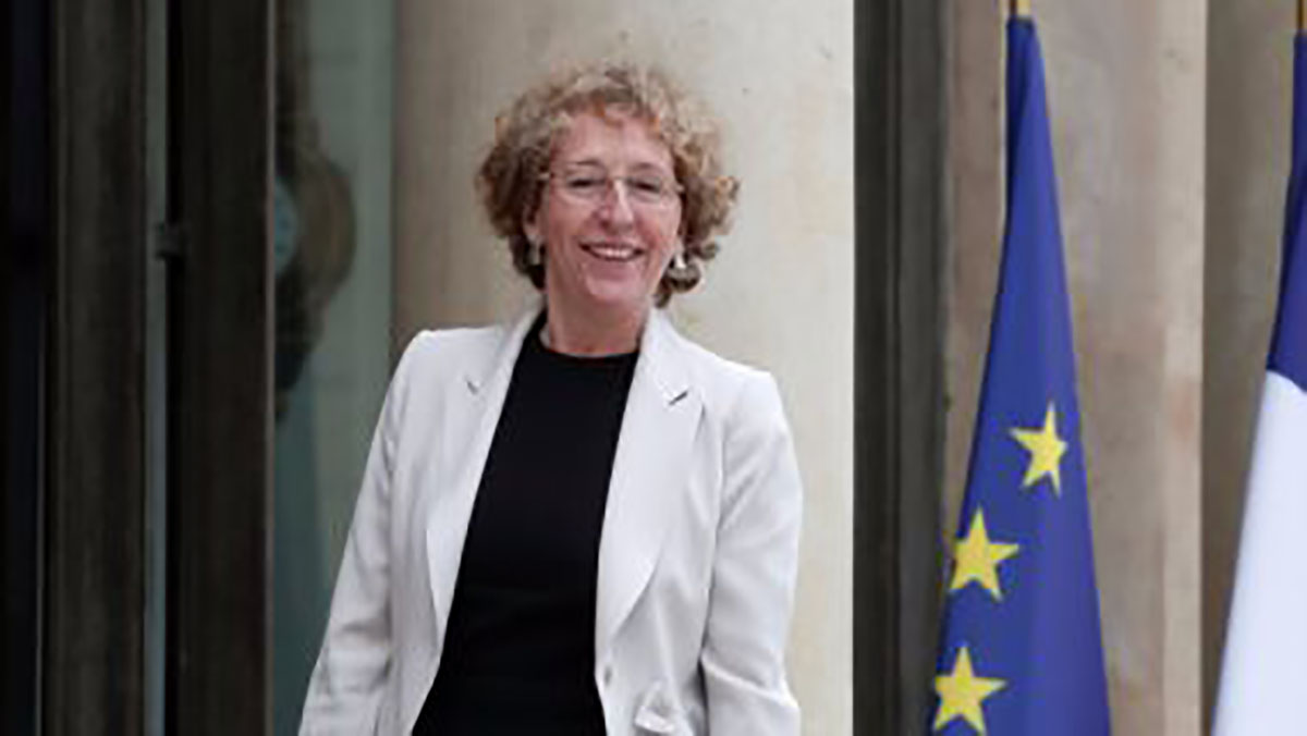 وزيرة العمل الفرنسية