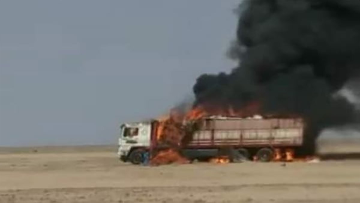 مصطفى سلمى يكشف السيناريوهات المحتملة لقصف شاحنة قرب مخيمات تندوف缩略图