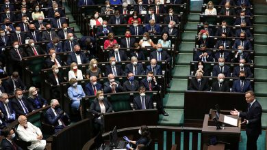 البرلمان البولندي يقر قانونا يمنع إعادة ممتلكات اليهود الذين قتلوا في الهولوكوست إلى ذويهم缩略图