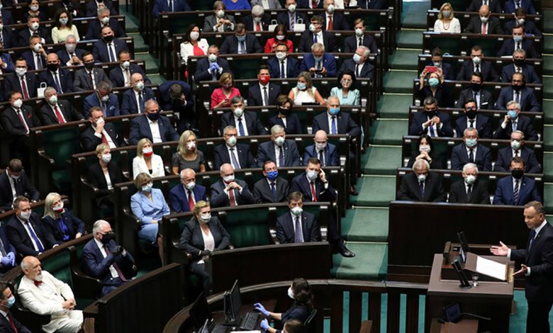 البرلمان البولندي يقر قانونا يمنع إعادة ممتلكات اليهود الذين قتلوا في الهولوكوست إلى ذويهم缩略图 البرلمان البولندي يقر قانونا يمنع إعادة ممتلكات اليهود الذين قتلوا في الهولوكوست إلى ذويهم缩略图