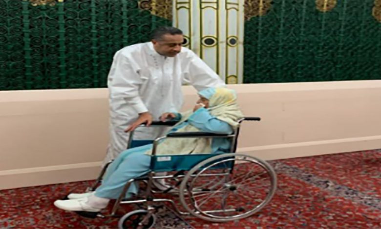 الحموشي يعرب عن امتنانه لكل من تقدم بالتعزية في وفاة والدته缩略图 الحموشي يعرب عن امتنانه لكل من تقدم بالتعزية في وفاة والدته缩略图